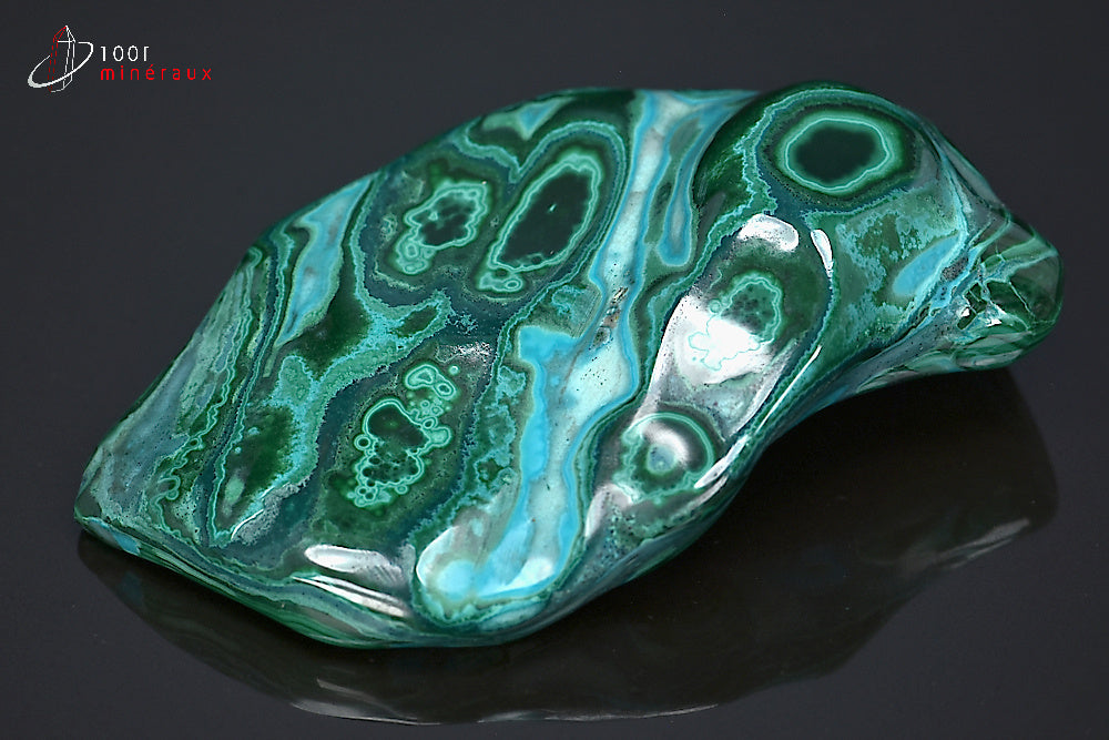 Malachite sur Chrysocolle polie RDC - Vue d'ensemble, cercles verts sur base bleue - 155 g - BH555
