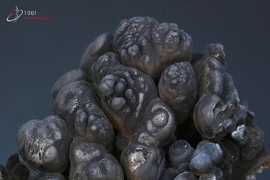 Minéral cristallisé de romanèchite noire du Brésil