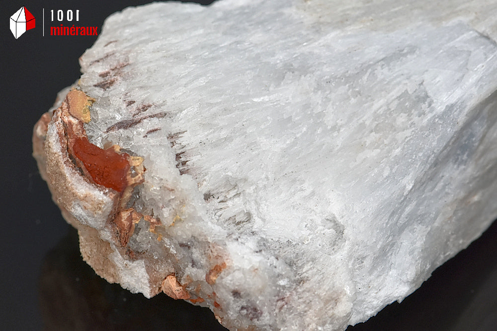 Minéral cristallisé de trémolite blanche de France