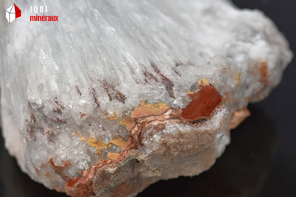 Minéral cristallisé de trémolite blanche de France