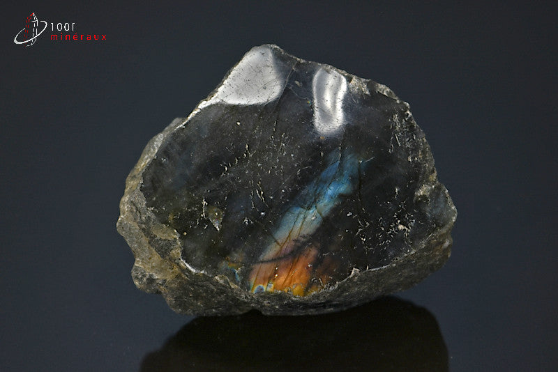 Minéral poli de labradorite de Madagascar