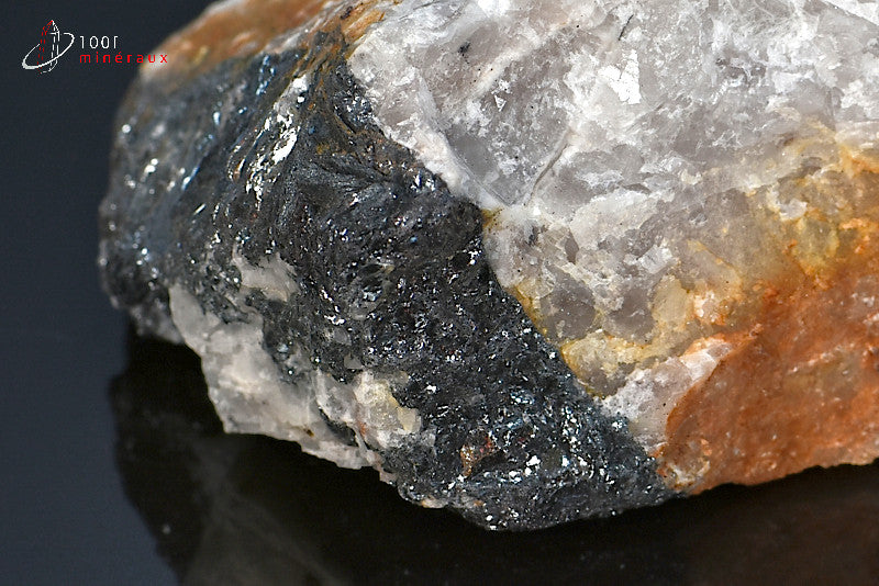 Minéral cristallisé d'hématite sur quartz de France