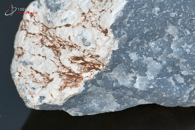 Minéral d'angélite bleue brute du Pérou