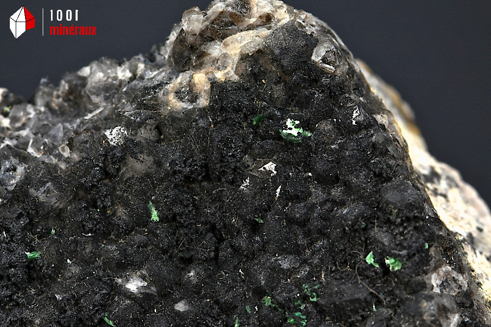 Minéral cristallisé de quartz morion et torbernite de France