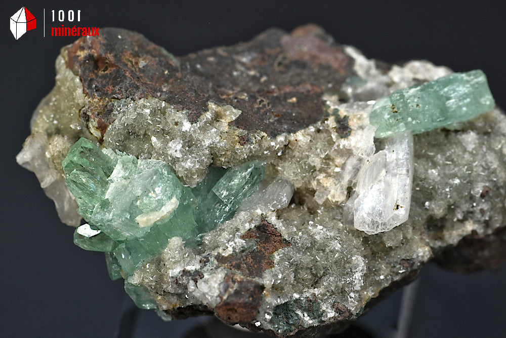 Minéral cristallisé d'apophyllite verte et stilbite d'Inde