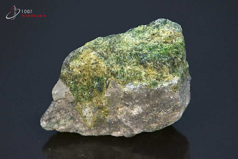 Minéral brut de diopside du Brésil