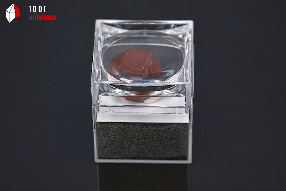 Minéral cristallisé de hyacinthe rouge d'Espagne