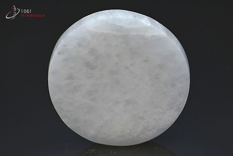 Minéral poli gravé de sélénite blanche