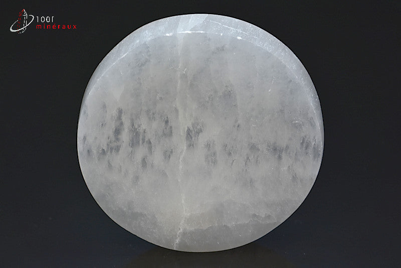 Minéral poli gravé de sélénite blanche