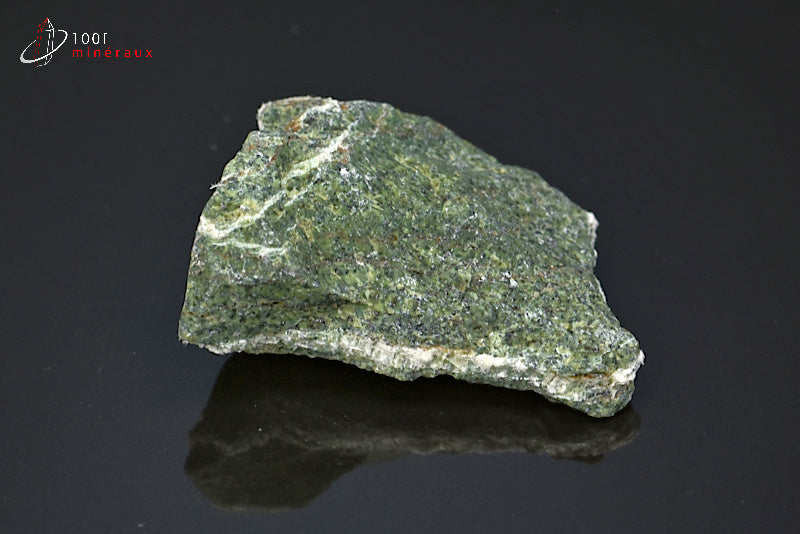 Minéral brut de serpentine verte du Brésil