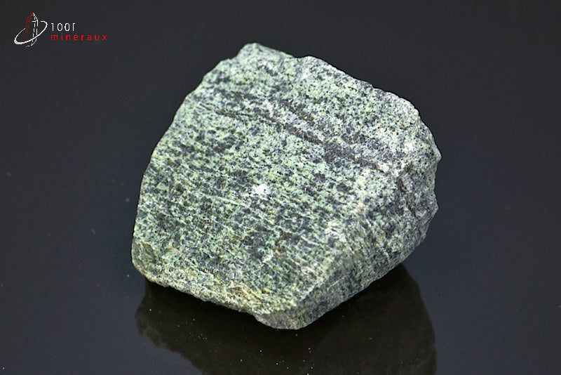 Minéral brut de serpentine verte du Brésil