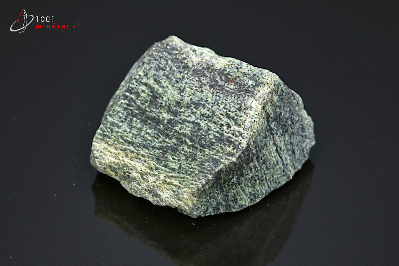 Minéral brut de serpentine verte du Brésil