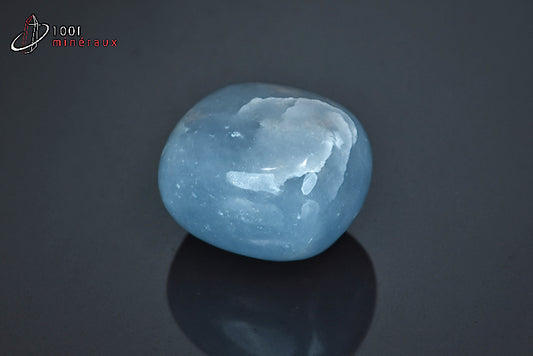 Minéral poli d'angélite bleue du Pérou