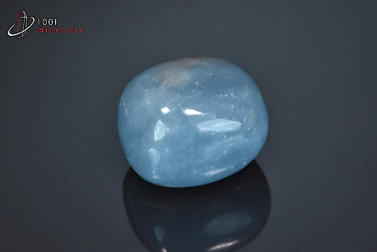 Minéral poli d'angélite bleue du Pérou