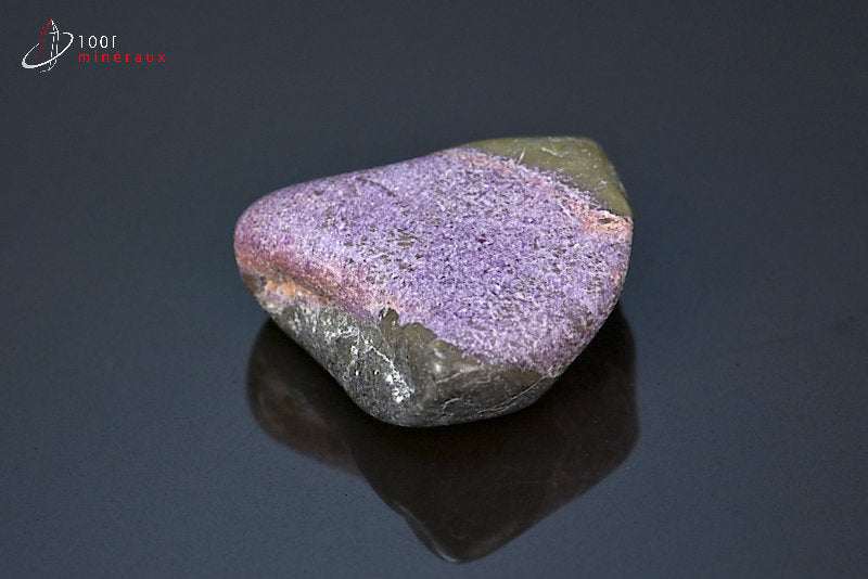 Minéral poli de stichtite violette du Canada
