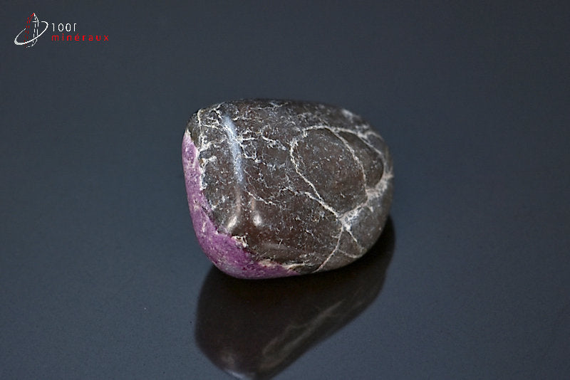 Minéral poli de stichtite violette du Canada