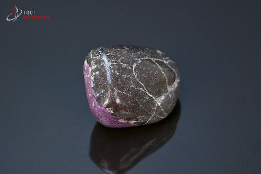 Minéral poli de stichtite violette du Canada