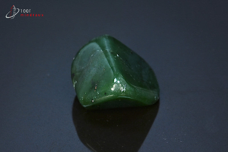 Minéral poli de jade néphrite verte du Pakistan