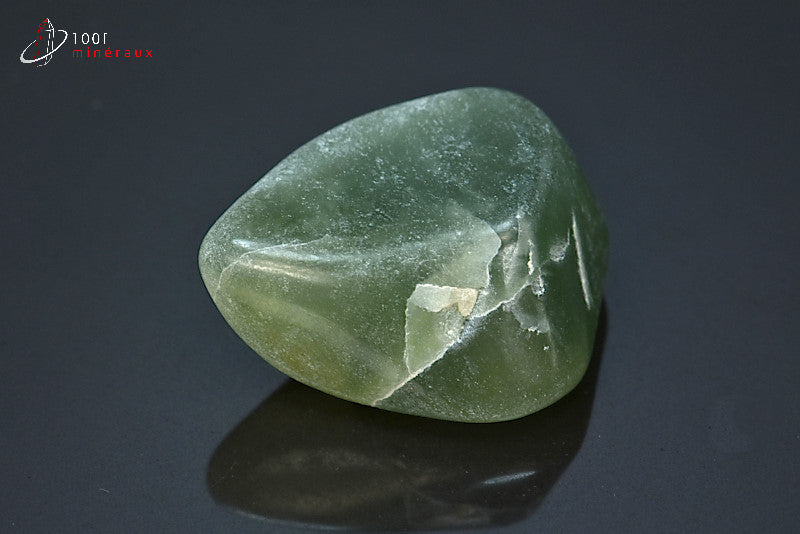 Minéral poli de jadéite verte de Birmanie