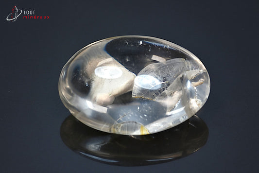 Minéral poli de cristal de roche de Madagascar