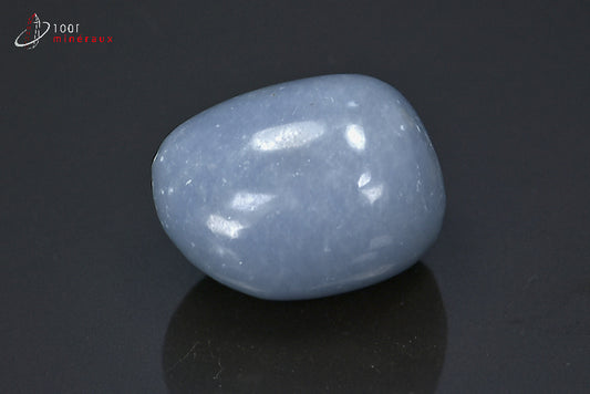 Minéral poli d'angélite bleue du Pérou