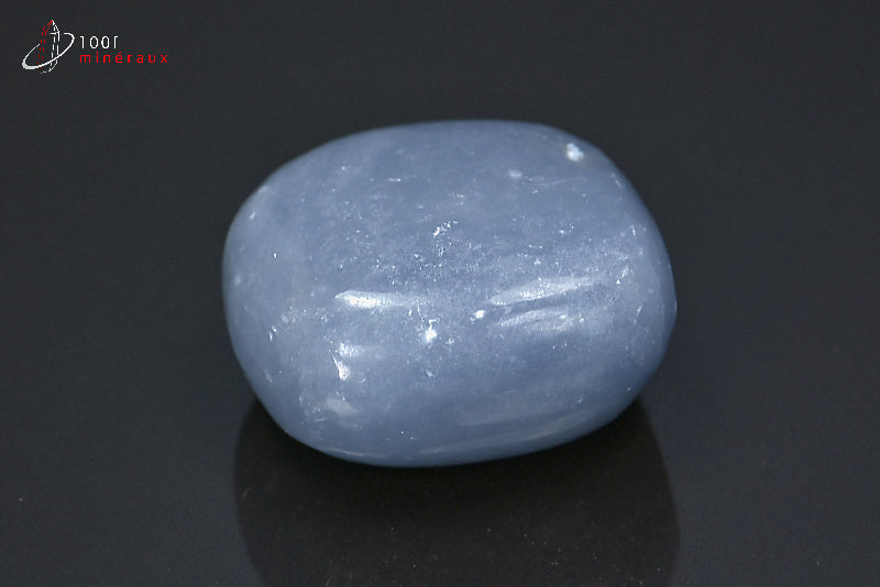 Minéral poli d'angélite bleue du Pérou