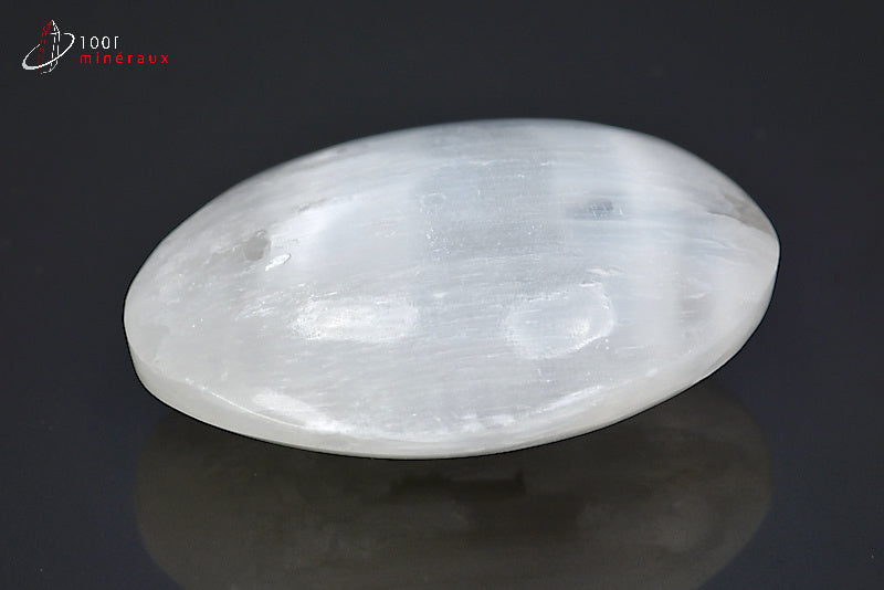 Minéral poli de sélénite blanche
