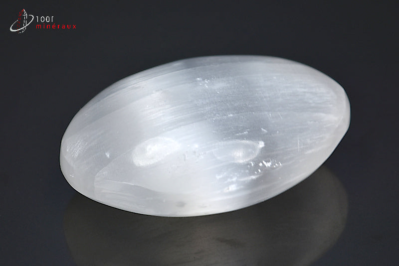 Minéral poli de sélénite blanche