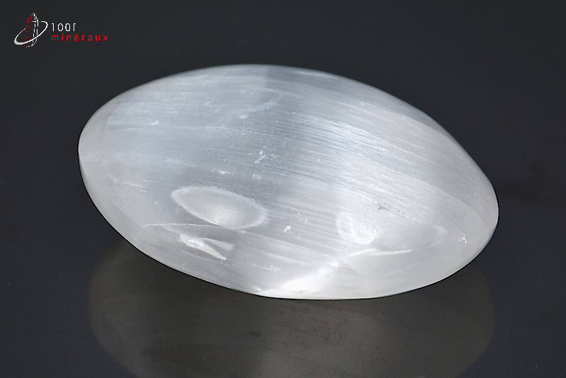 Minéral poli de sélénite blanche