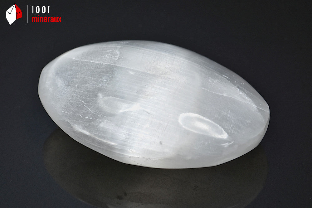 Minéral poli de sélénite blanche