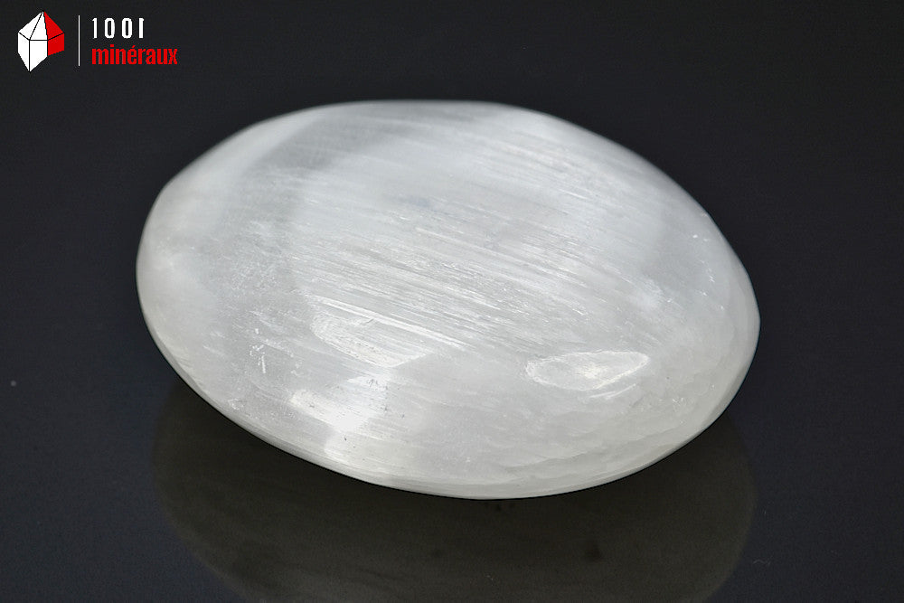 Minéral poli de sélénite blanche