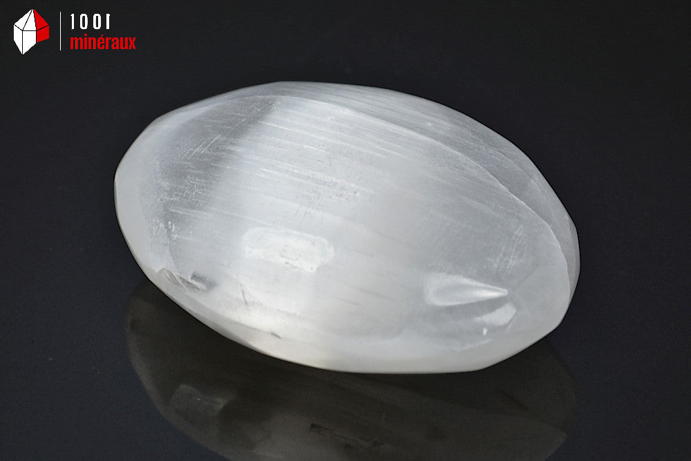 Minéral poli de sélénite blanche
