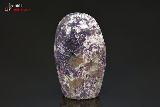 Minéral poli de lépidolite violette en forme libre de Madagascar