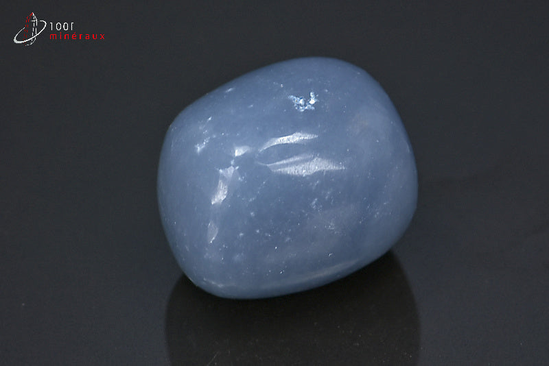 Minéral poli d'angélite bleue du Pérou
