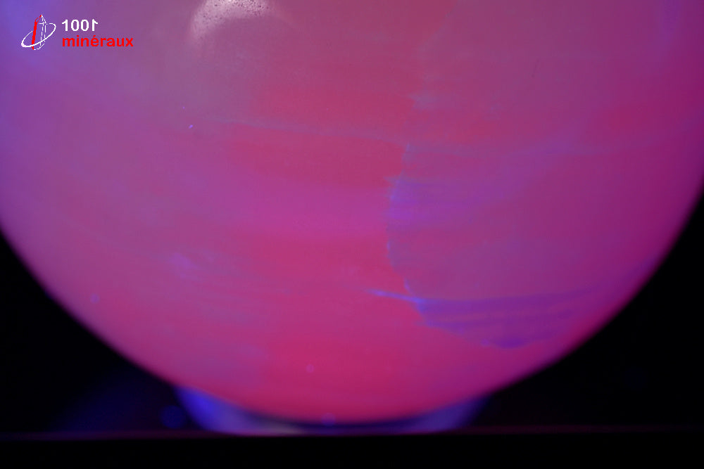 Minéral poli de manganocalcite du Pakistan en sphère