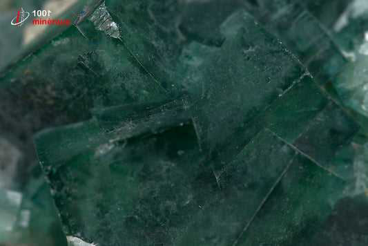 Minéral cristallisé de fluorine verte de Madagascar