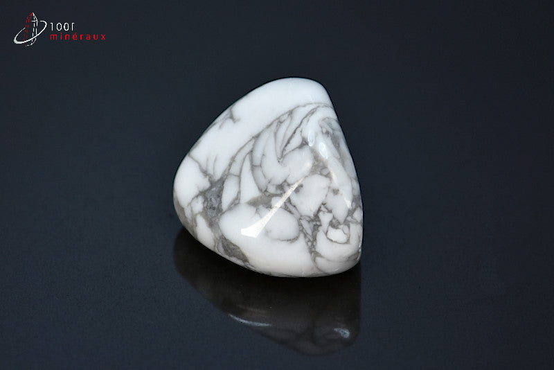 Minéral poli de howlite blanche du Zimbabwe