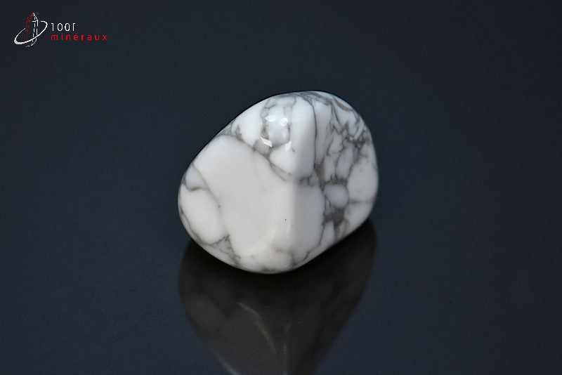 Minéral poli de howlite blanche du Zimbabwe