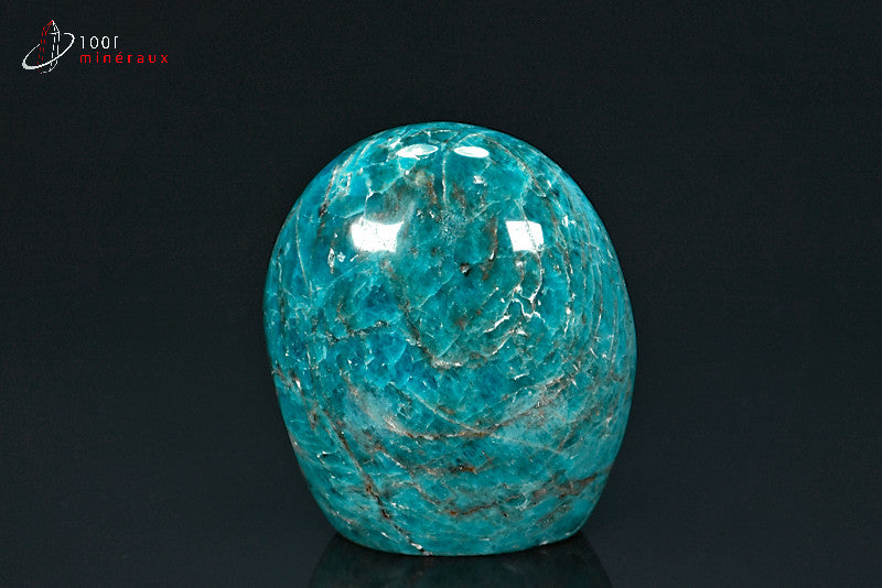 Forme libre polie minérale d'apatite bleue de Madagascar