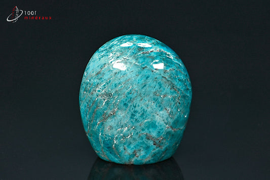 Forme libre polie minérale d'apatite bleue de Madagascar