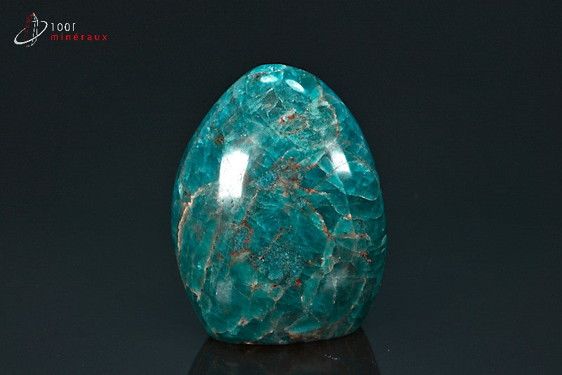 Forme libre polie minérale d'apatite bleue de Madagascar