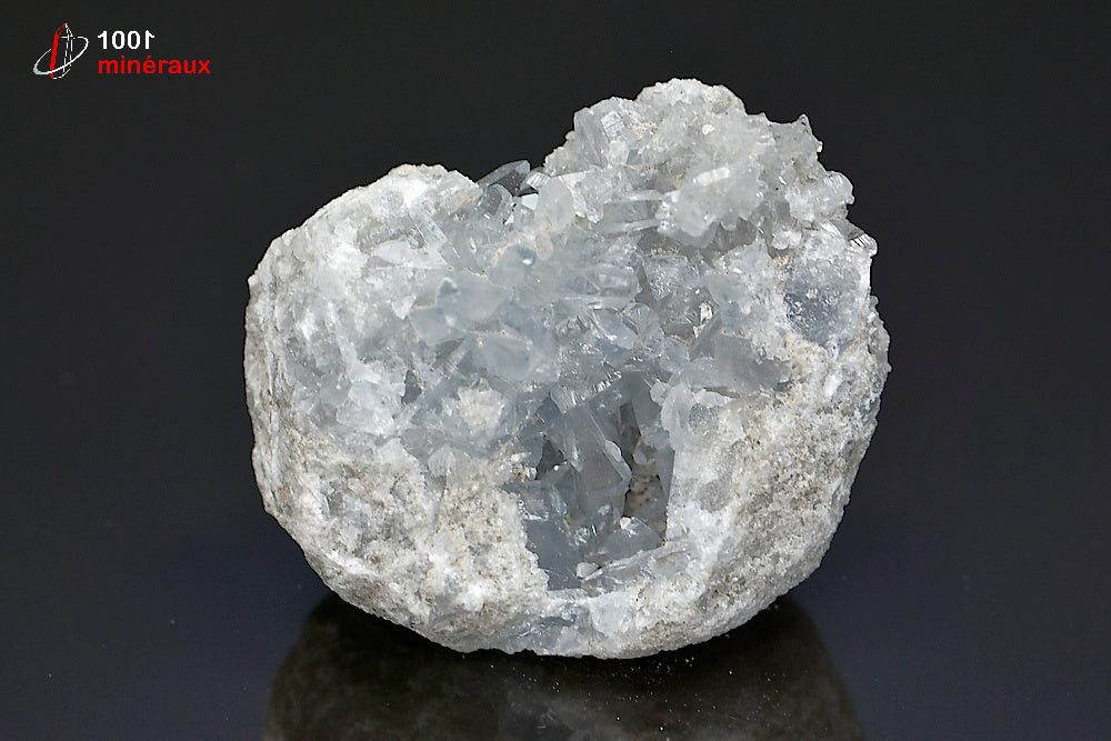 Minéral cristallisé de célestine de Madagascar