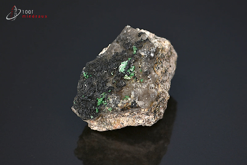 Minéral cristallisé de quartz morion et torbernite