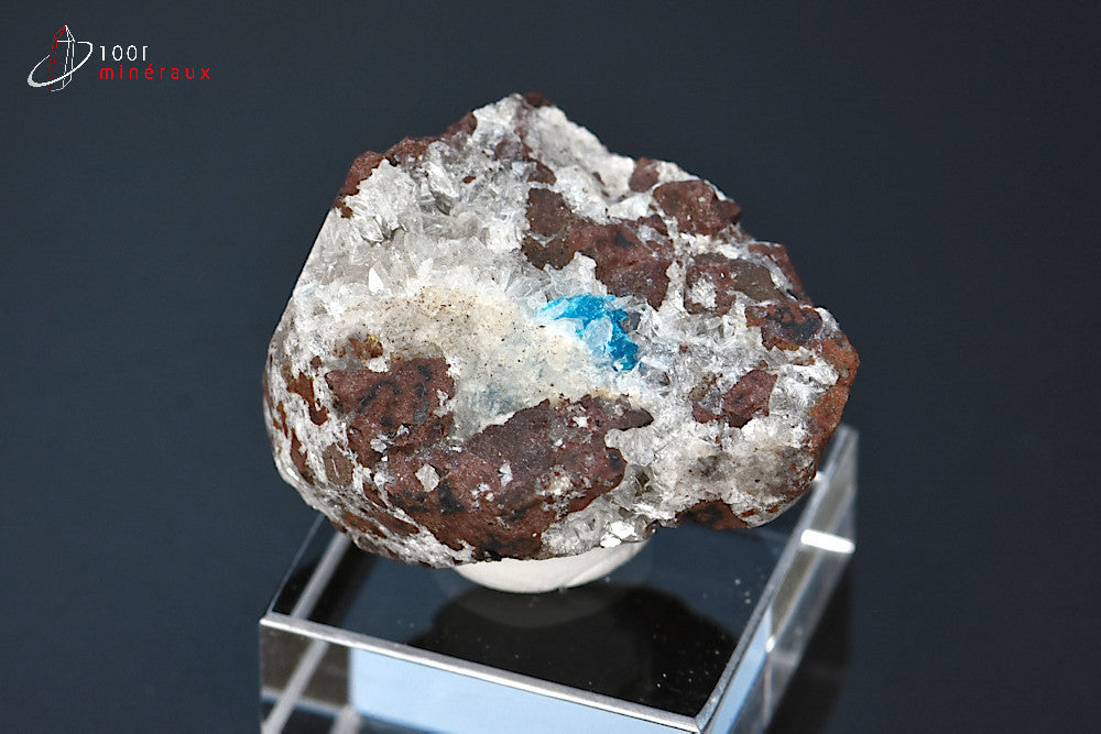 Minéral cristallisé de cavansite bleue d'Inde