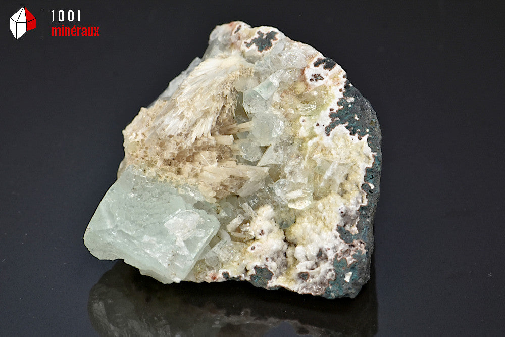 Minéral cristallisé d'apophyllite et de scolécite d'Inde