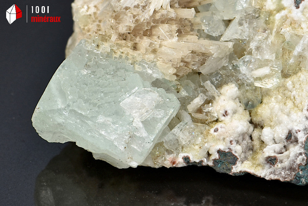 Minéral cristallisé d'apophyllite et de scolécite d'Inde