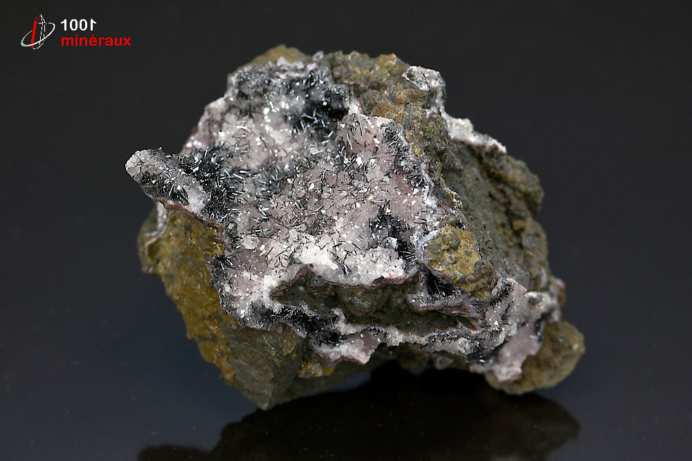 Minéral cristallisé de pyrolusite polianite du Maroc