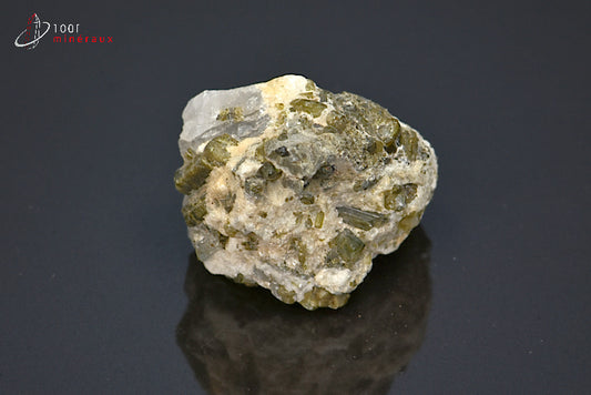 Minéral cristallisé de tourmaline verte ou verdélite du Brésil