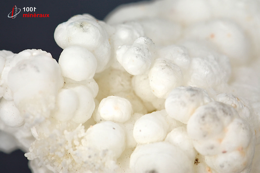 Minéral cristallisé d'aragonite rayonnante blanche du Maroc