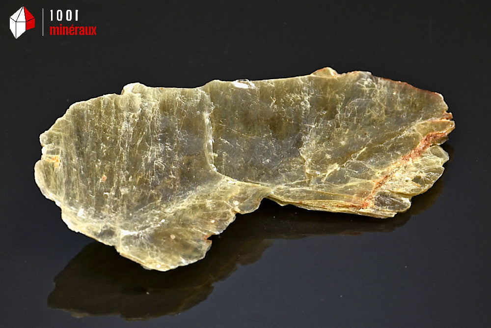Minéral cristallisé de muscovite ou mica blanc de Madagascar